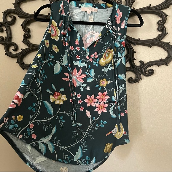 LOFT Tops - 3/$21 | LOFT Floral Sleeveless Top Size MP